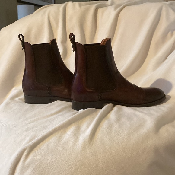 Like new Frye ankle boots - Picture 3 of 5